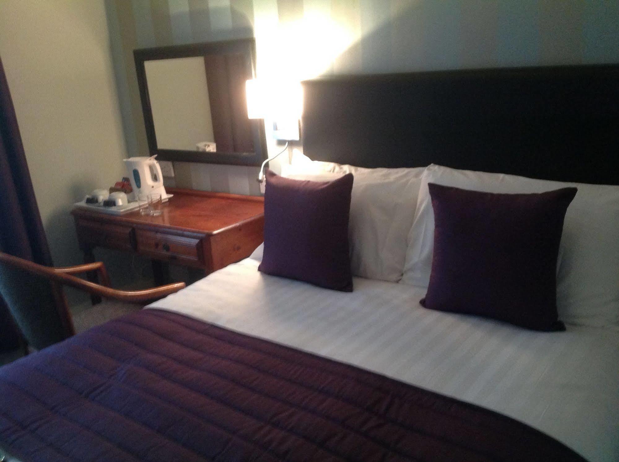 The Old Mill Hotel Salisbury Luaran gambar